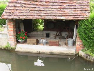 Un petit lavoir caché en ville , à vous de le découvrir